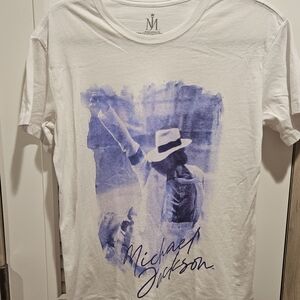 Michael Jackson Graphic Tee With A Bold Design For Any Fan